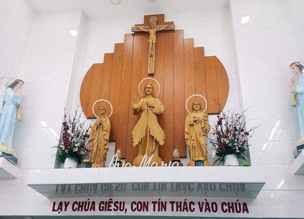 Bàn Thờ Chúa Phòng Khách